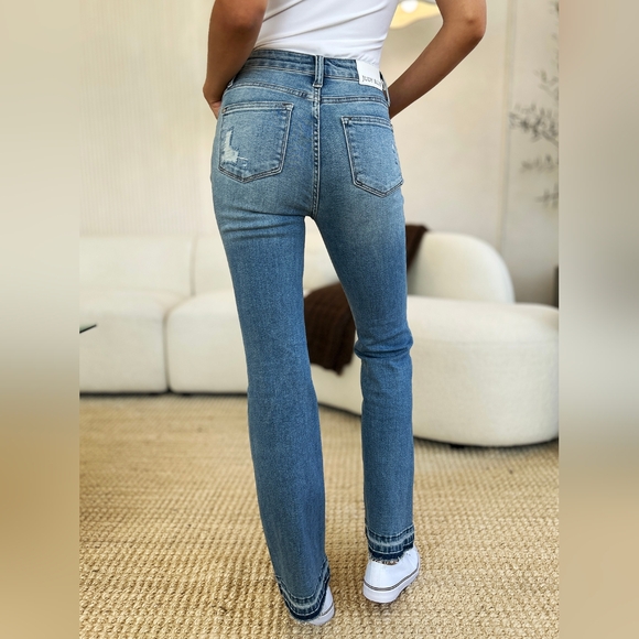 Just In!! Judy Blue Full Size Mid Rise Destroyed Hem Distressed Jeans - Picture 4 of 15